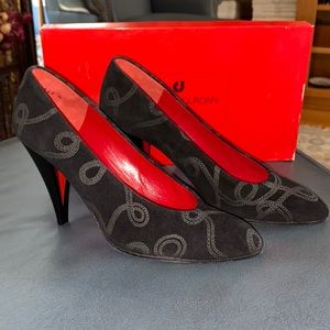 Charles Jourdan Paris black suede pumps size 7 never worn